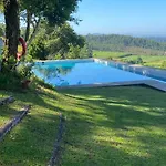 Sleeps 12 With Pool And Parking * Barcelos