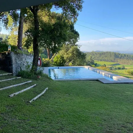 Cottage - Sleeps 12 - Pool - Parking * Barcelos