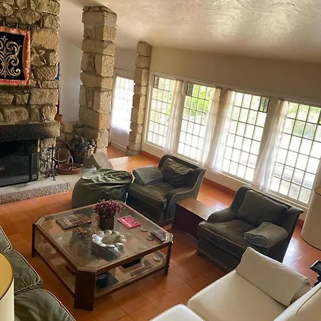 Cottage - Sleeps 12 - Pool - Parking * Barcelos