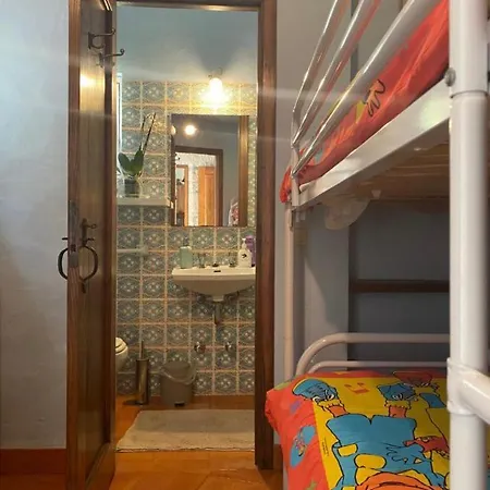 Cottage - Sleeps 12 - Pool - Parking * Barcelos