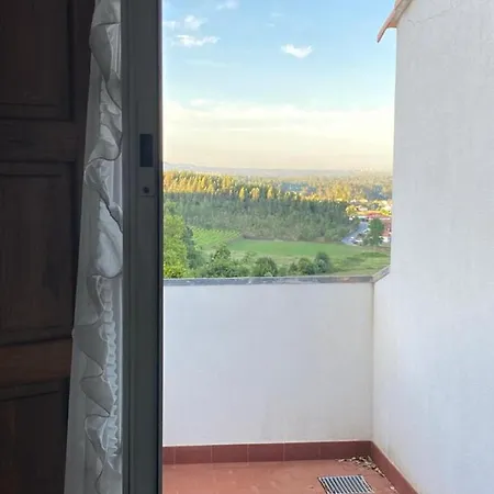 Cottage - Sleeps 12 - Pool - Parking