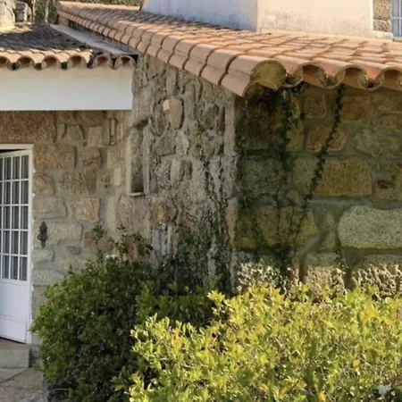 Casa de Férias Sleeps 12 With Pool And Parking Barcelos