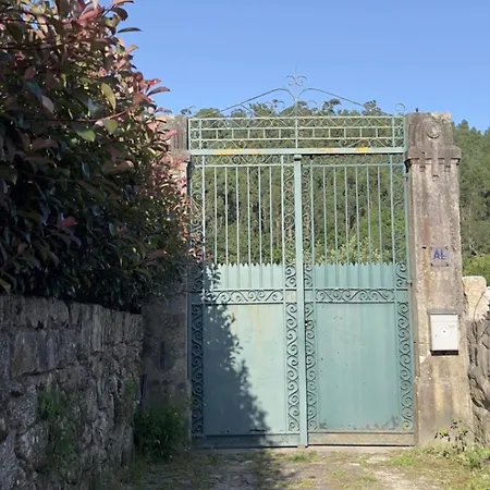 Sleeps 12 With Pool And Parking * Barcelos