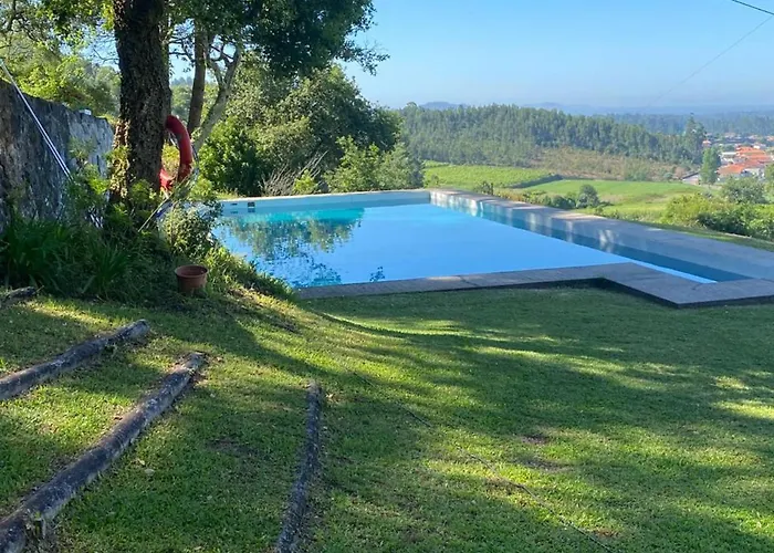 Sleeps 12 With Pool And Parking * Barcelos