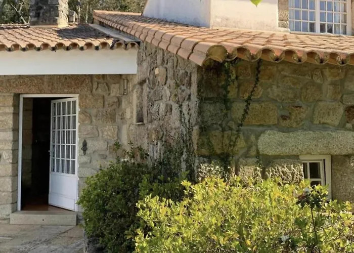 Sleeps 12 With Pool And Parking Holiday home Barcelos