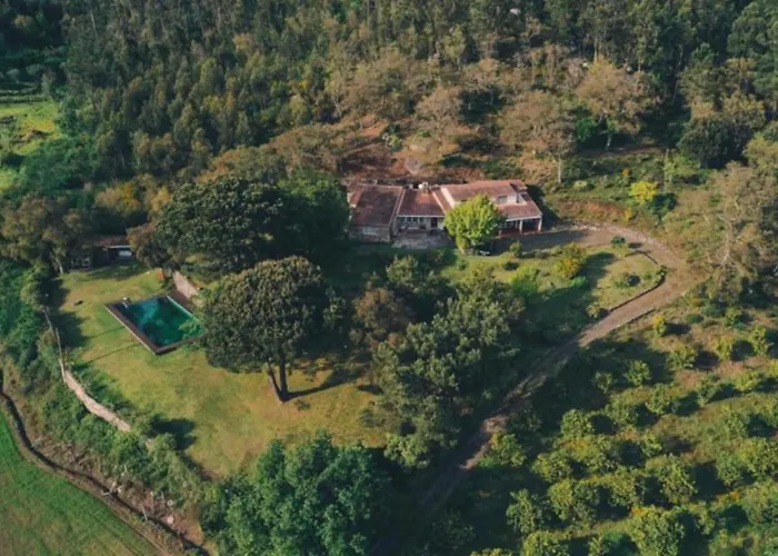 Casa de Férias Sleeps 12 With Pool And Parking Barcelos