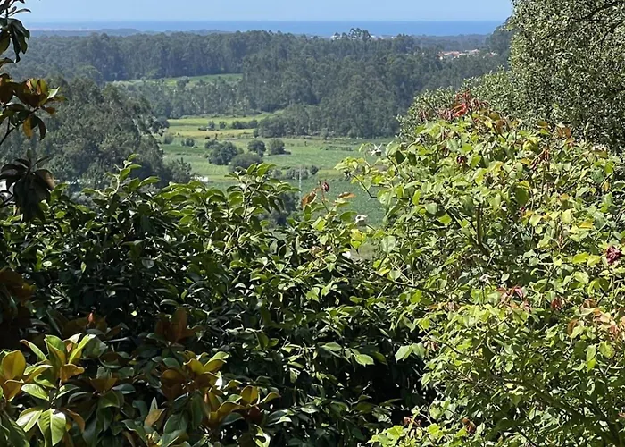 Sleeps 12 With Pool And Parking *